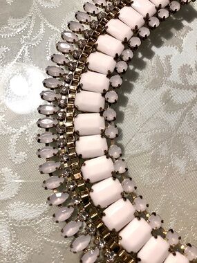 CARA NY white round statement necklace